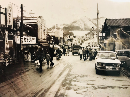 越後湯沢駅前